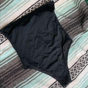 Black ribbed strapless one piece swim suit